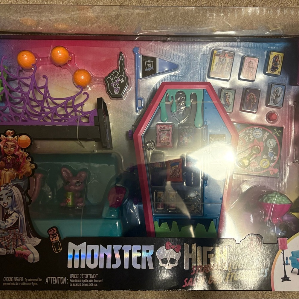 Monster High Student Lounge set